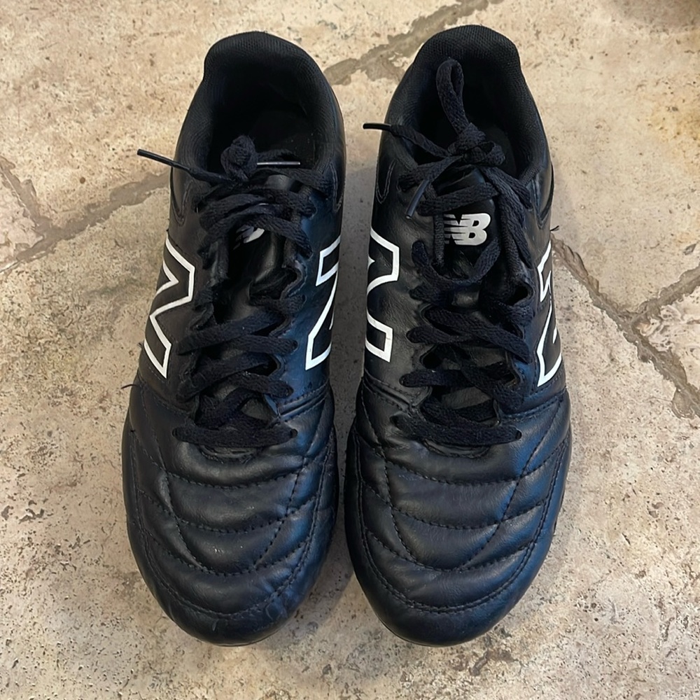 New balance 442 cleats size 7 2E wide